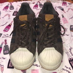 Adidas color brown
